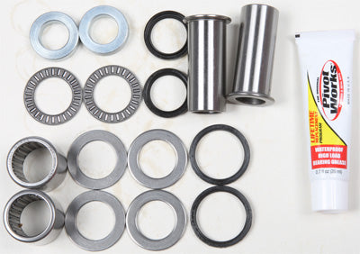 PIVOT WORKS SWINGARM KIT PWSAK-K04-021