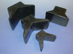 YATES RUBBER BOW GUARD "V" STYLE 4" X 4" 7Y44-4