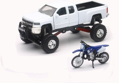 NEW-RAY WHITE CHEVY SILVERADO 4X4 WITH YAMAHA DIRT BIKE SS-54416